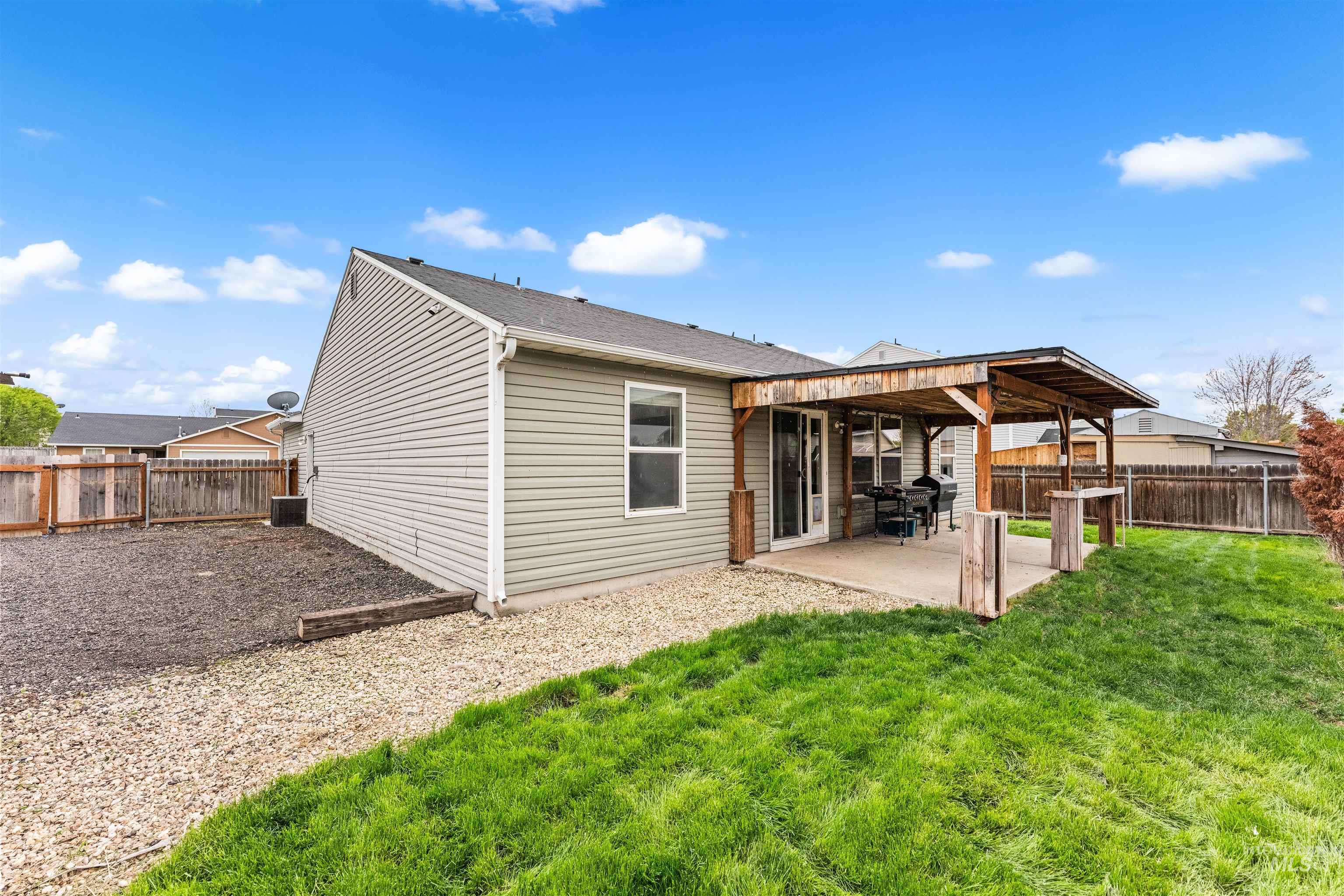 326 W Playground, Kuna, Idaho 83634, 3 Bedrooms, 2 Bathrooms, Residential For Sale, Price $395,000, 98982912