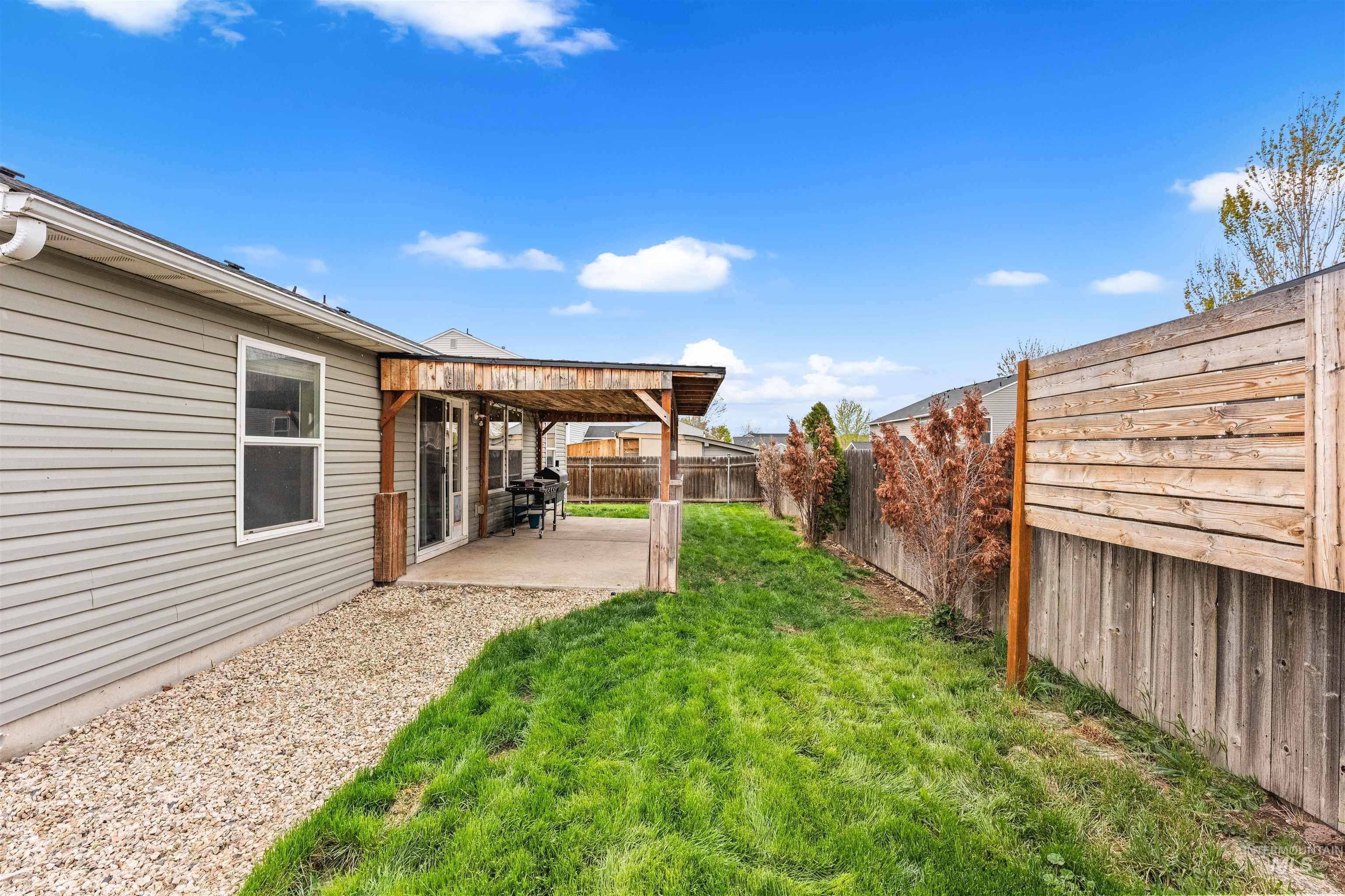 326 W Playground, Kuna, Idaho 83634, 3 Bedrooms, 2 Bathrooms, Residential For Sale, Price $395,000, 98982912