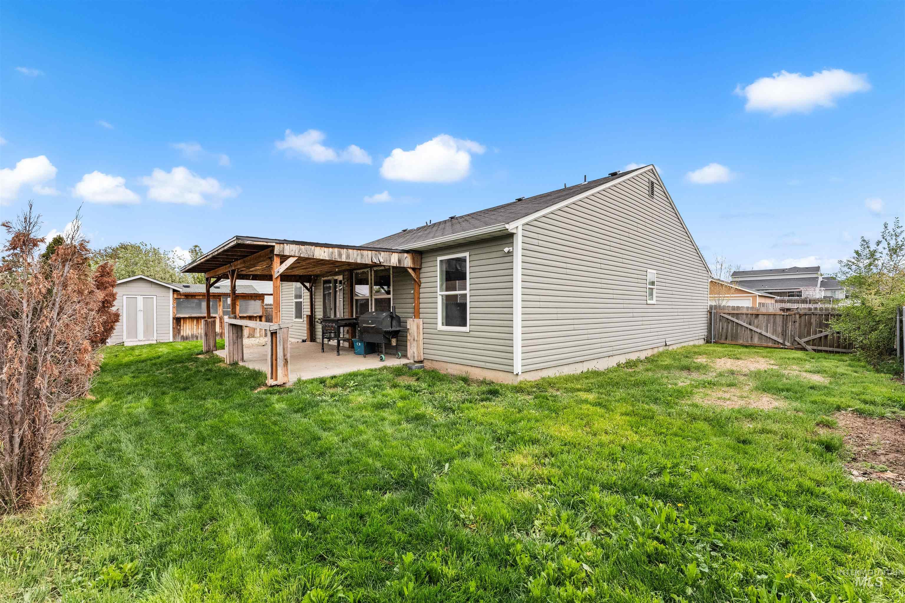 326 W Playground, Kuna, Idaho 83634, 3 Bedrooms, 2 Bathrooms, Residential For Sale, Price $395,000, 98982912