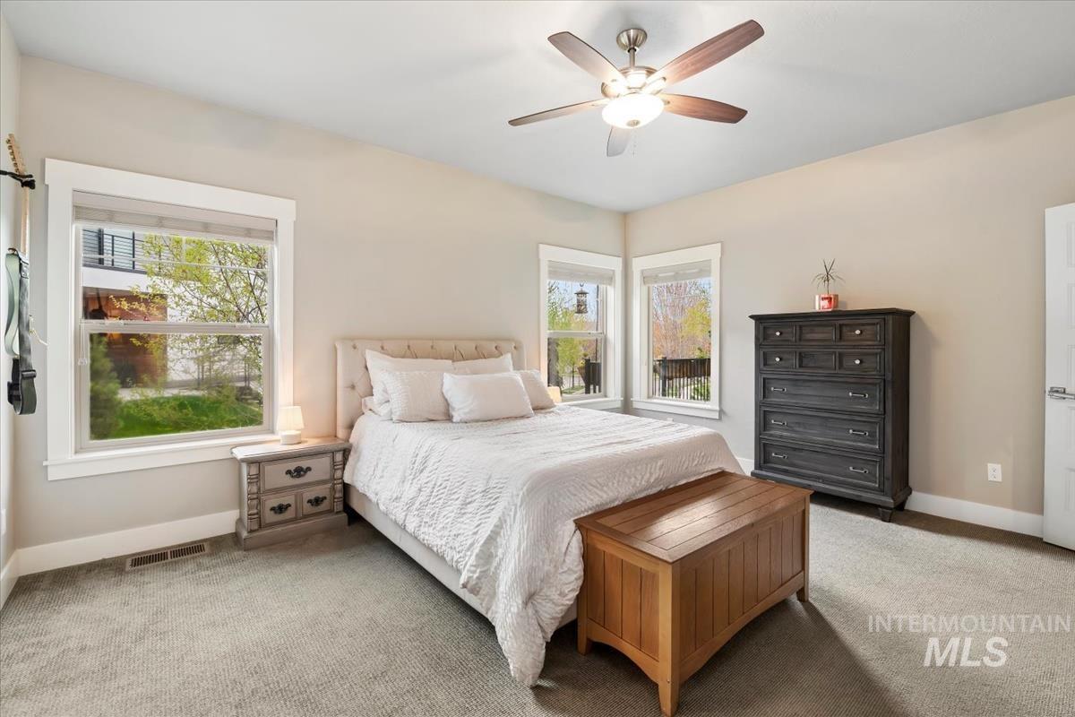 5739 W Hidden Springs Dr., Boise, Idaho 83714, 4 Bedrooms, 3.5 Bathrooms, Residential For Sale, Price $699,000,MLS 98982913