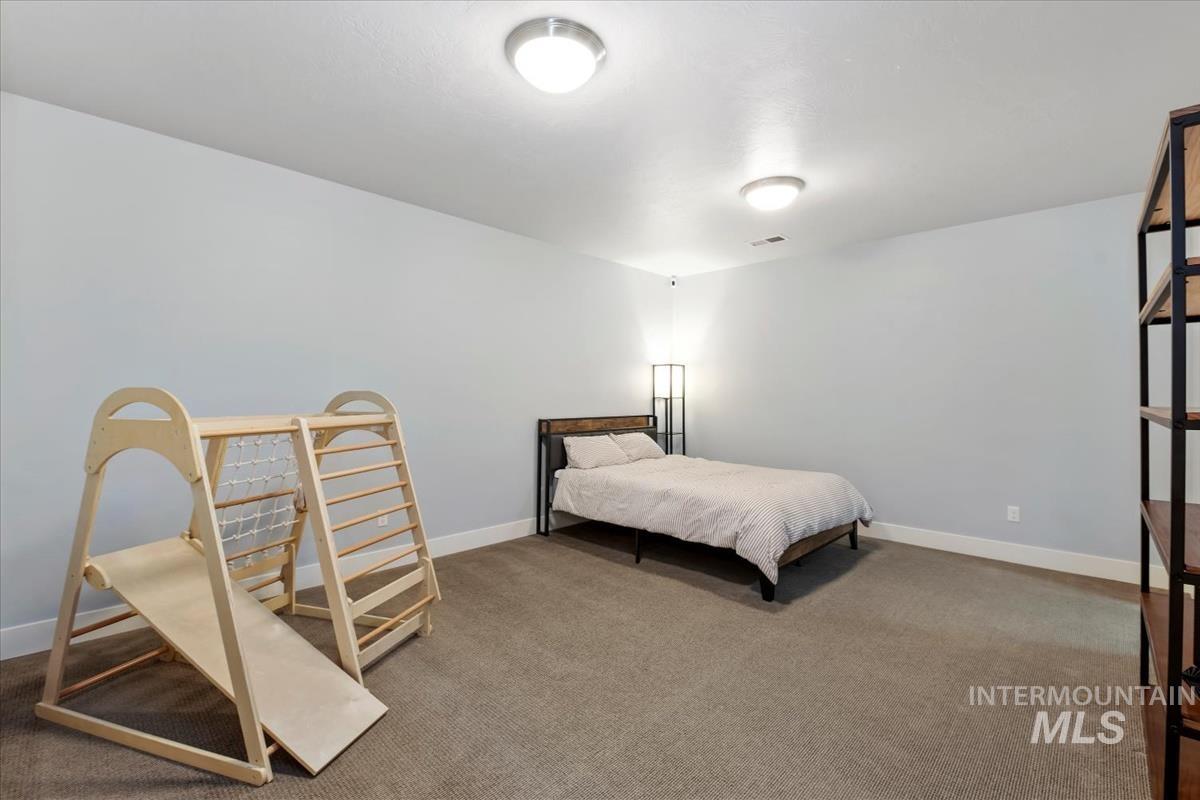 5739 W Hidden Springs Dr., Boise, Idaho 83714, 4 Bedrooms, 3.5 Bathrooms, Residential For Sale, Price $699,000,MLS 98982913