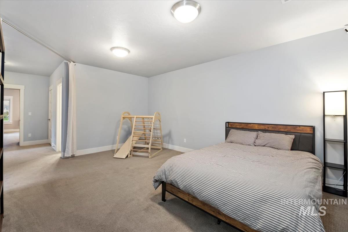 5739 W Hidden Springs Dr., Boise, Idaho 83714, 4 Bedrooms, 3.5 Bathrooms, Residential For Sale, Price $699,000,MLS 98982913