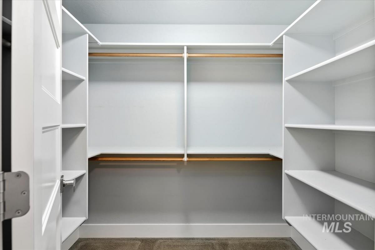 5739 W Hidden Springs Dr., Boise, Idaho 83714, 4 Bedrooms, 3.5 Bathrooms, Residential For Sale, Price $699,000,MLS 98982913