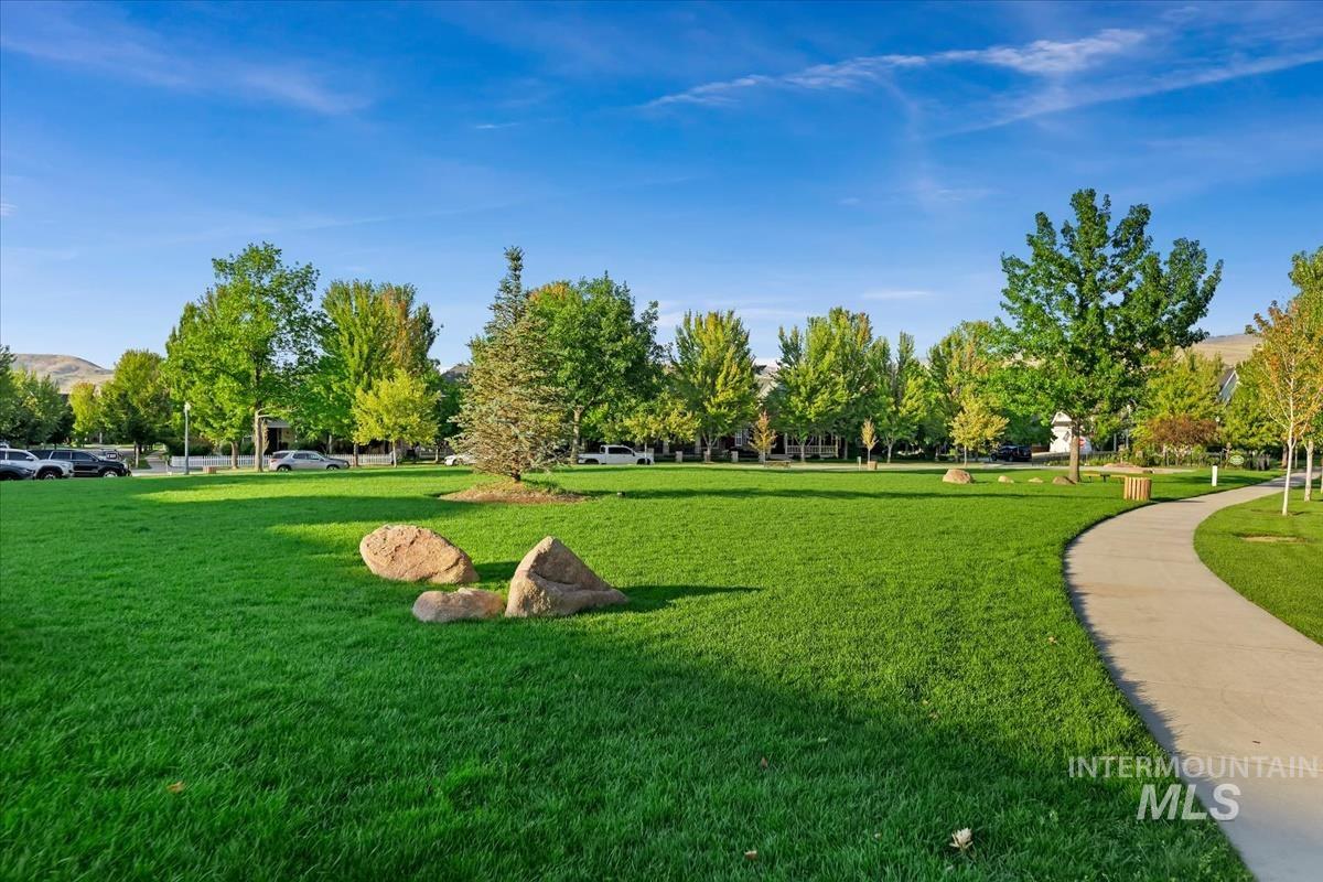 5739 W Hidden Springs Dr., Boise, Idaho 83714, 4 Bedrooms, 3.5 Bathrooms, Residential For Sale, Price $690,000, 98982913