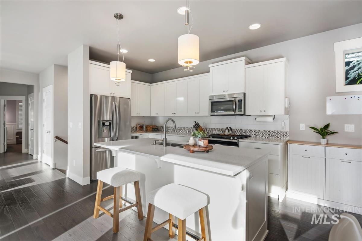 5739 W Hidden Springs Dr., Boise, Idaho 83714, 4 Bedrooms, 3.5 Bathrooms, Residential For Sale, Price $699,000,MLS 98982913