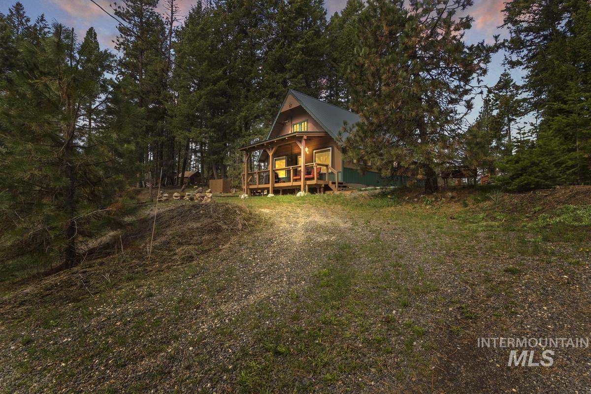 46 Blue Spruce Lane, Cascade, Idaho 83611, 2 Bedrooms, 1 Bathroom, Residential For Sale, Price $525,000, 98982915