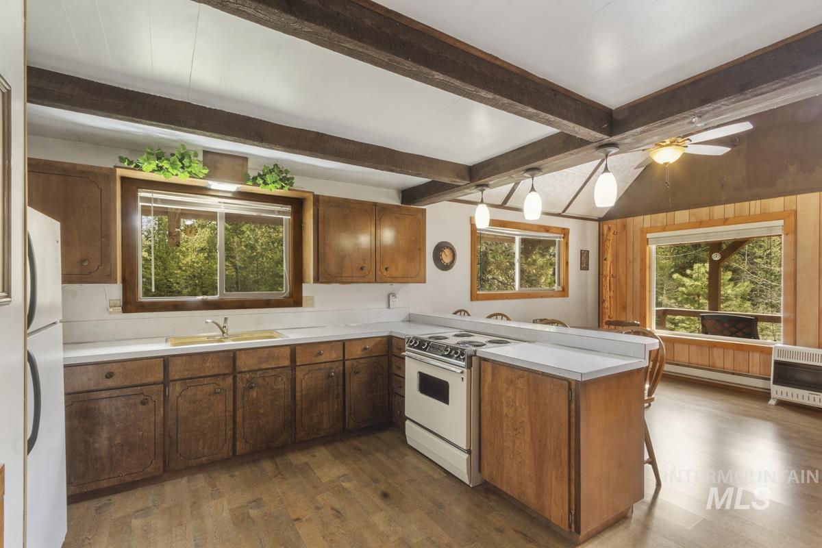 46 Blue Spruce Lane, Cascade, Idaho 83611, 2 Bedrooms, 1 Bathroom, Residential For Sale, Price $525,000, 98982915