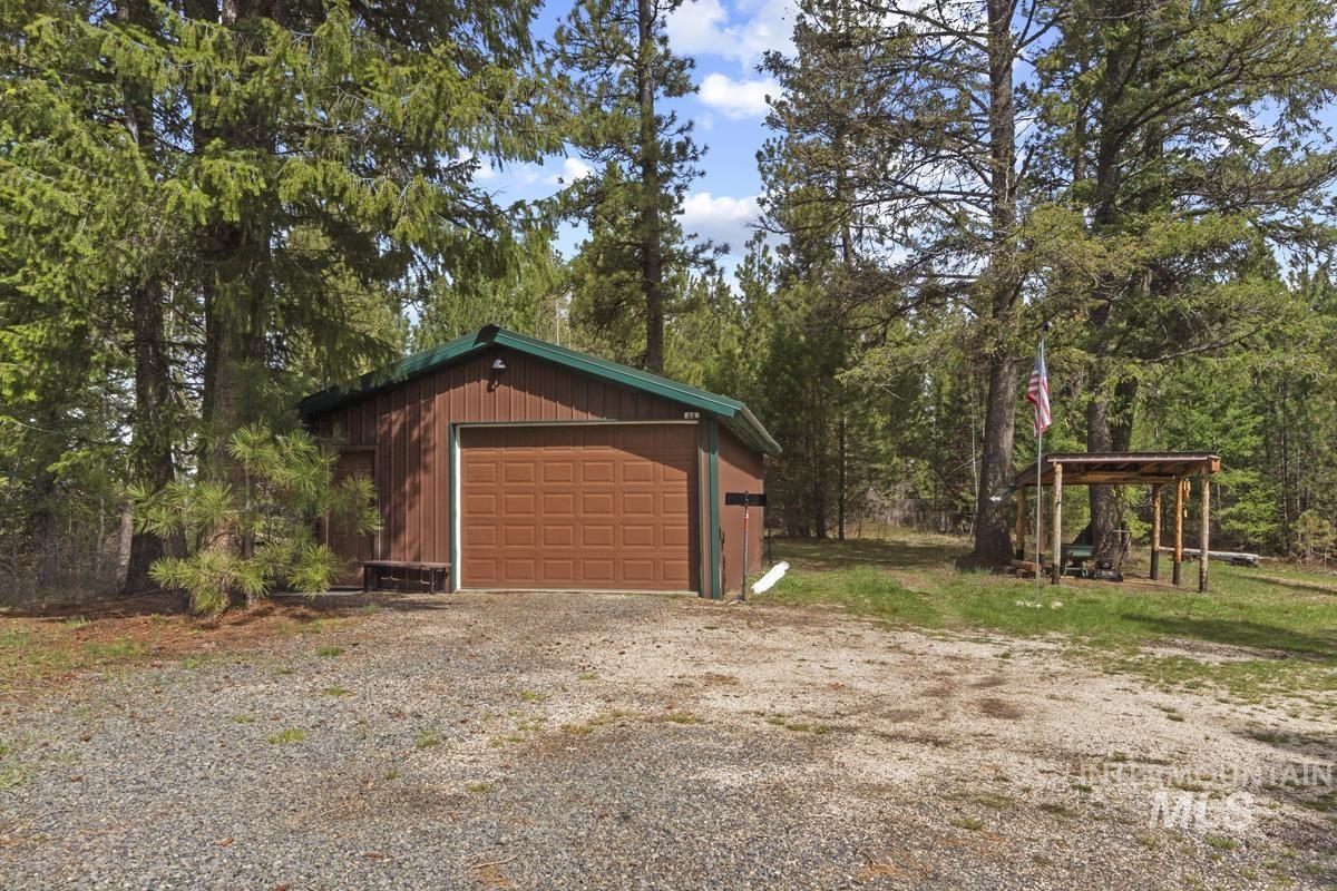 46 Blue Spruce Lane, Cascade, Idaho 83611, 2 Bedrooms, 1 Bathroom, Residential For Sale, Price $525,000, 98982915