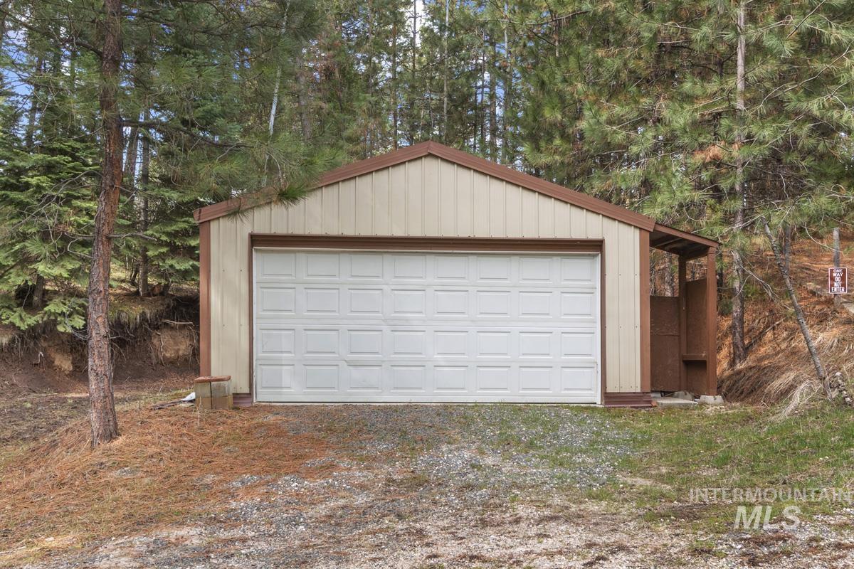 46 Blue Spruce Lane, Cascade, Idaho 83611, 2 Bedrooms, 1 Bathroom, Residential For Sale, Price $525,000, 98982915