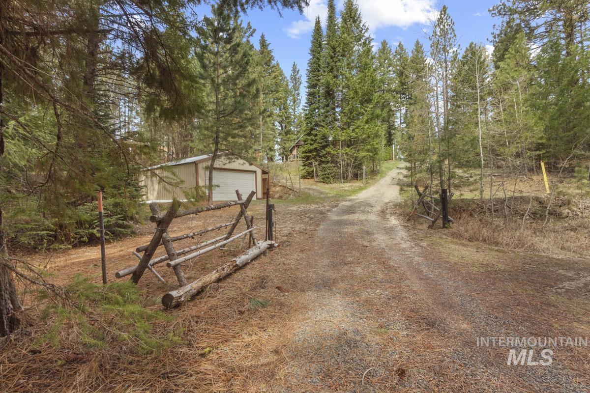 46 Blue Spruce Lane, Cascade, Idaho 83611, 2 Bedrooms, 1 Bathroom, Residential For Sale, Price $525,000, 98982915