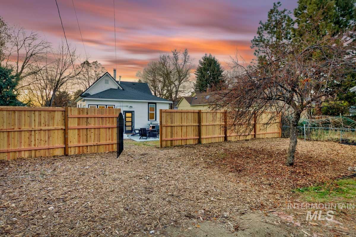 1904 N 16TH St., Boise, Idaho 83702, 2 Bedrooms, 1 Bathroom, Residential For Sale, Price $649,900,MLS 98982917