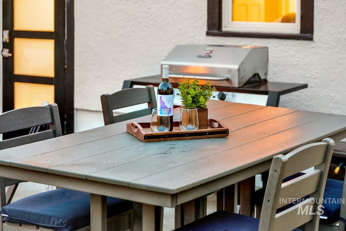 1904 N 16TH St., Boise, Idaho 83702, 2 Bedrooms, 1 Bathroom, Residential For Sale, Price $649,900,MLS 98982917