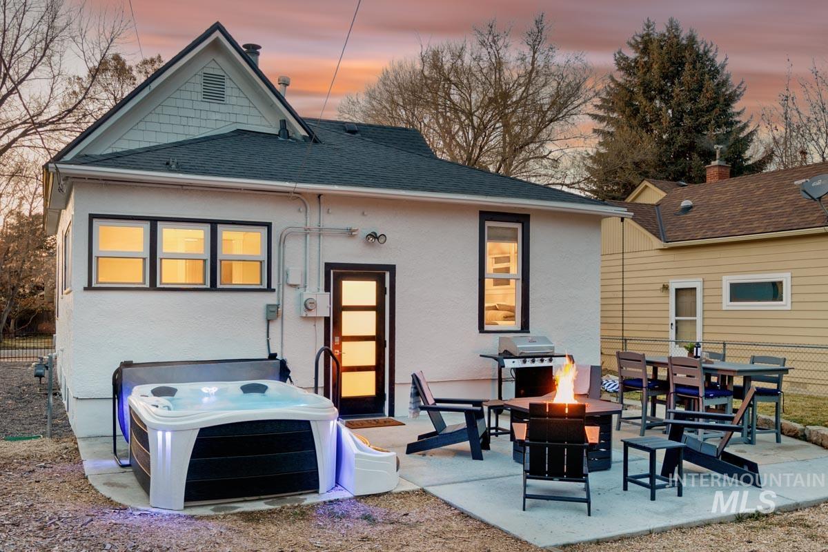 1904 N 16TH St., Boise, Idaho 83702, 2 Bedrooms, 1 Bathroom, Residential For Sale, Price $649,900,MLS 98982917