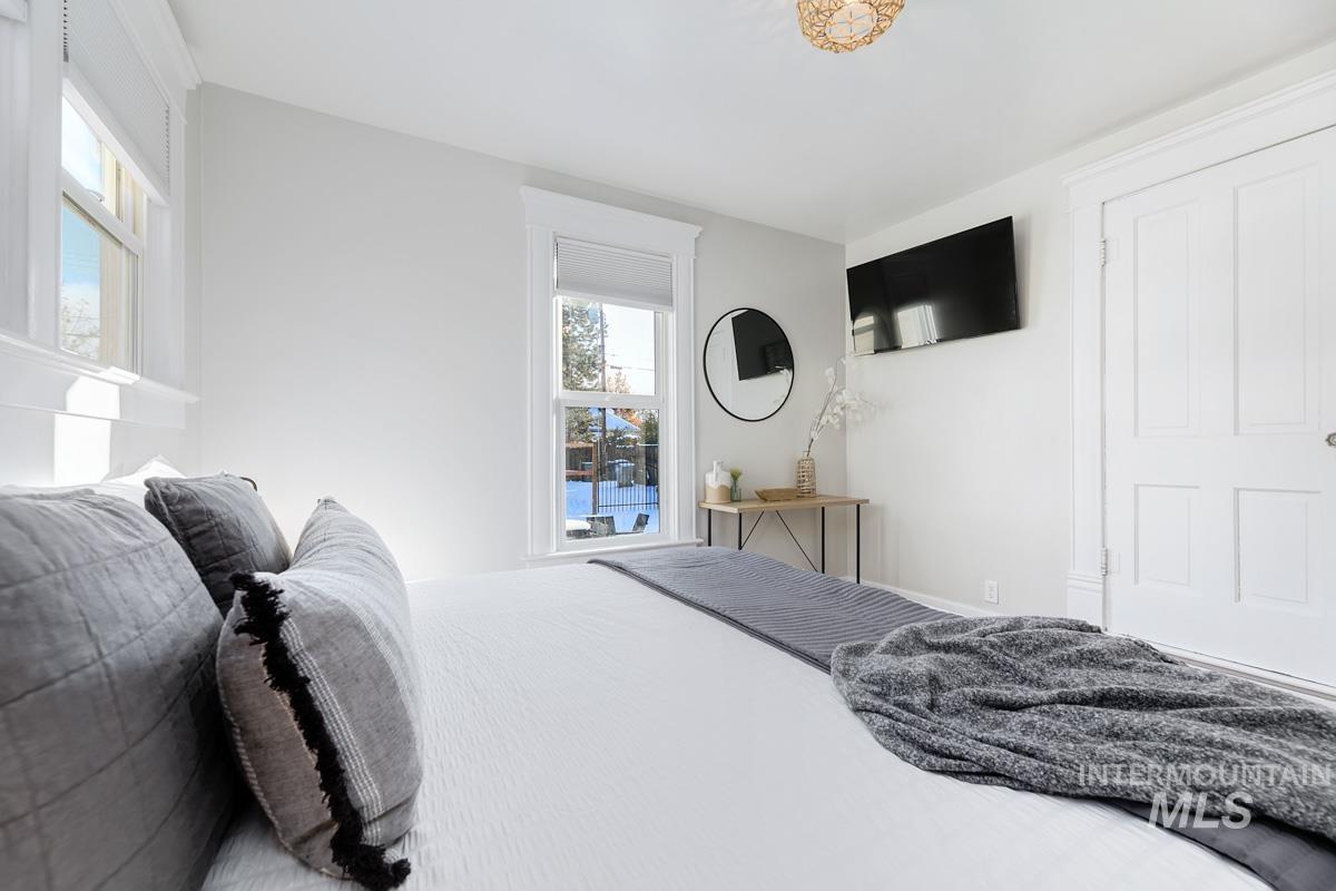 1904 N 16TH St., Boise, Idaho 83702, 2 Bedrooms, 1 Bathroom, Residential For Sale, Price $649,900,MLS 98982917