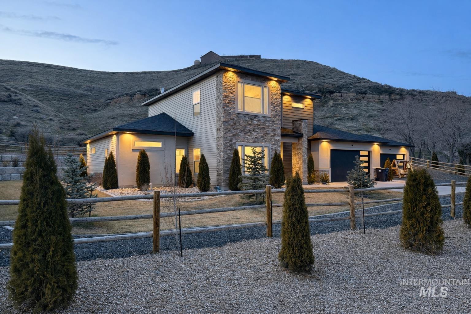4507 Hidden Canyon Lane, Buhl, Idaho 83316, 4 Bedrooms, 3 Bathrooms, Residential For Sale, Price $699,000,MLS 98982918