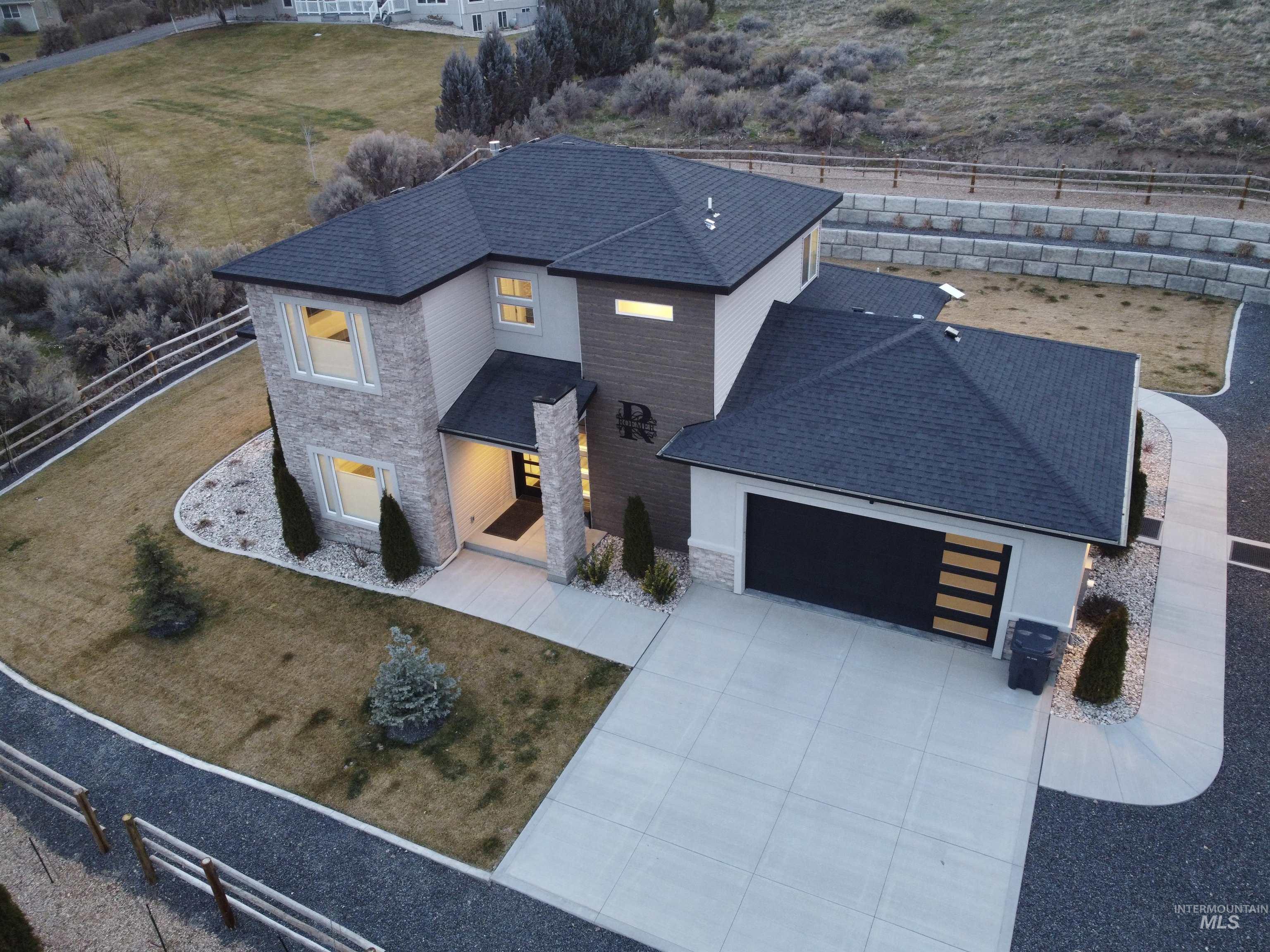 4507 Hidden Canyon Lane, Buhl, Idaho 83316, 4 Bedrooms, 3 Bathrooms, Residential For Sale, Price $699,000,MLS 98982918