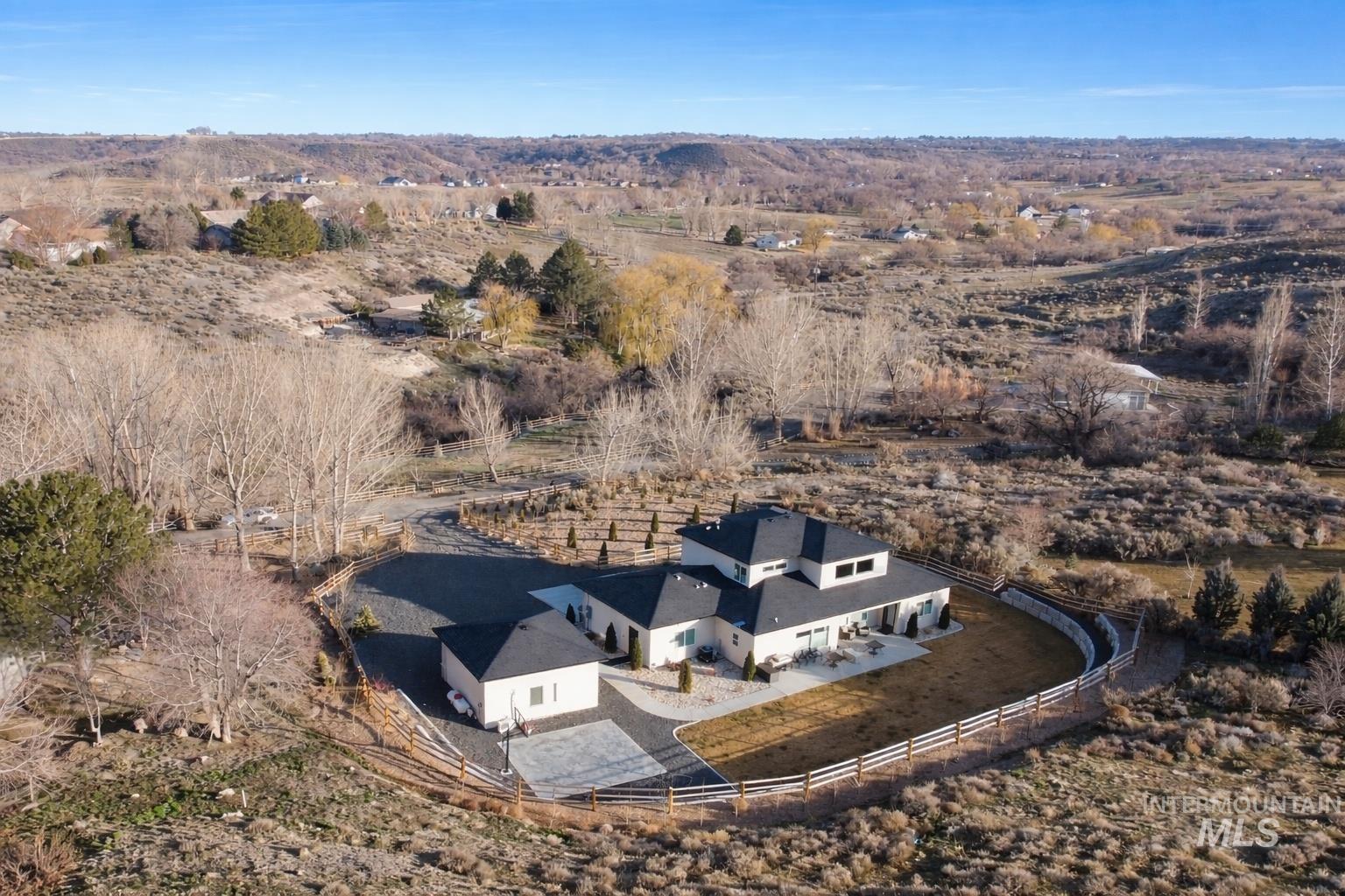 4507 Hidden Canyon Lane, Buhl, Idaho 83316, 4 Bedrooms, 3 Bathrooms, Residential For Sale, Price $699,000,MLS 98982918