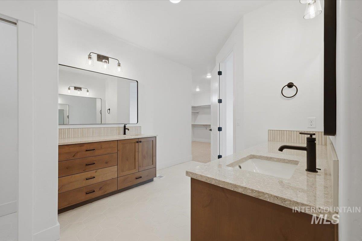 4801 Gap Creek Ave, Caldwell, Idaho 83607, 3 Bedrooms, 2.5 Bathrooms, Residential For Sale, Price $725,000,MLS 98982920