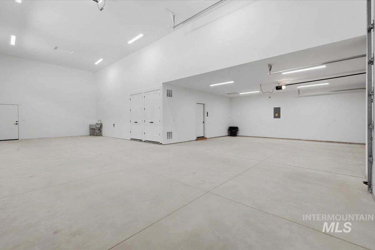 4801 Gap Creek Ave, Caldwell, Idaho 83607, 3 Bedrooms, 2.5 Bathrooms, Residential For Sale, Price $725,000,MLS 98982920