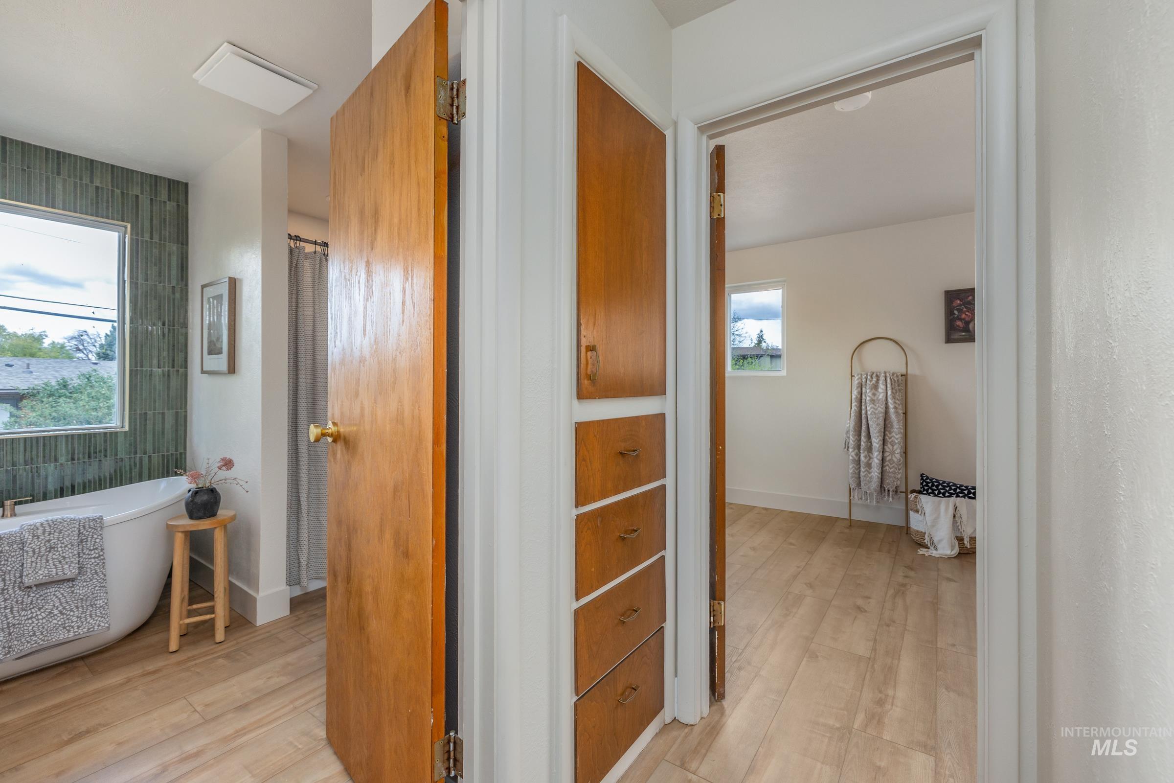 7013 W Rosewood Dr, Boise, Idaho 83709, 3 Bedrooms, 2 Bathrooms, Residential For Sale, Price $599,900, 98982921