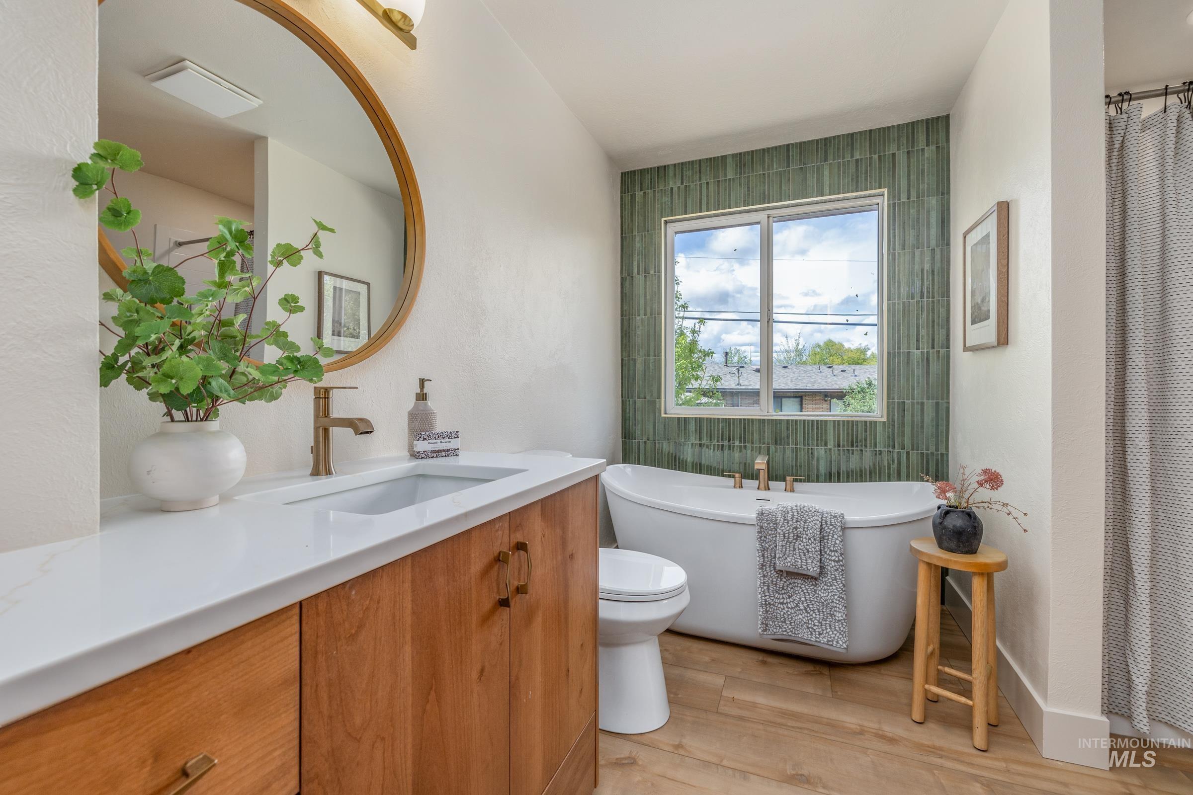 7013 W Rosewood Dr, Boise, Idaho 83709, 3 Bedrooms, 2 Bathrooms, Residential For Sale, Price $599,900, 98982921