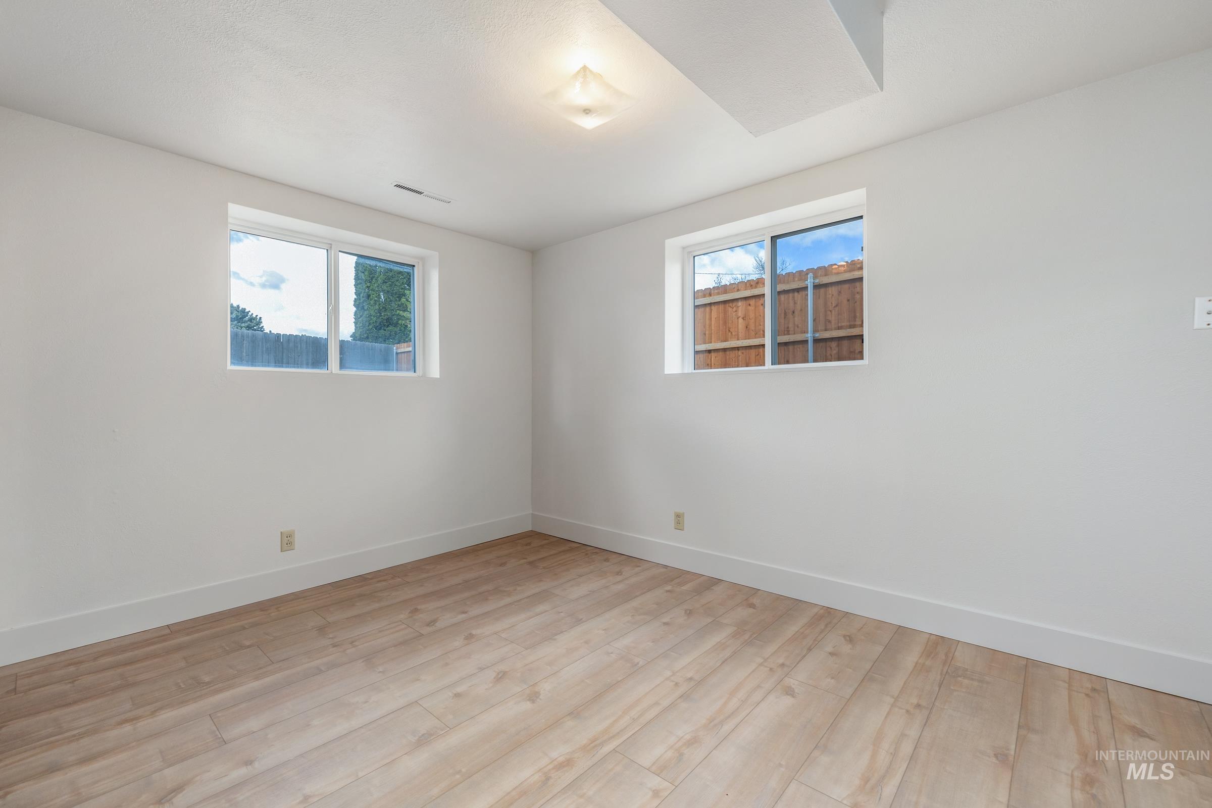 7013 W Rosewood Dr, Boise, Idaho 83709, 3 Bedrooms, 2 Bathrooms, Residential For Sale, Price $599,900, 98982921