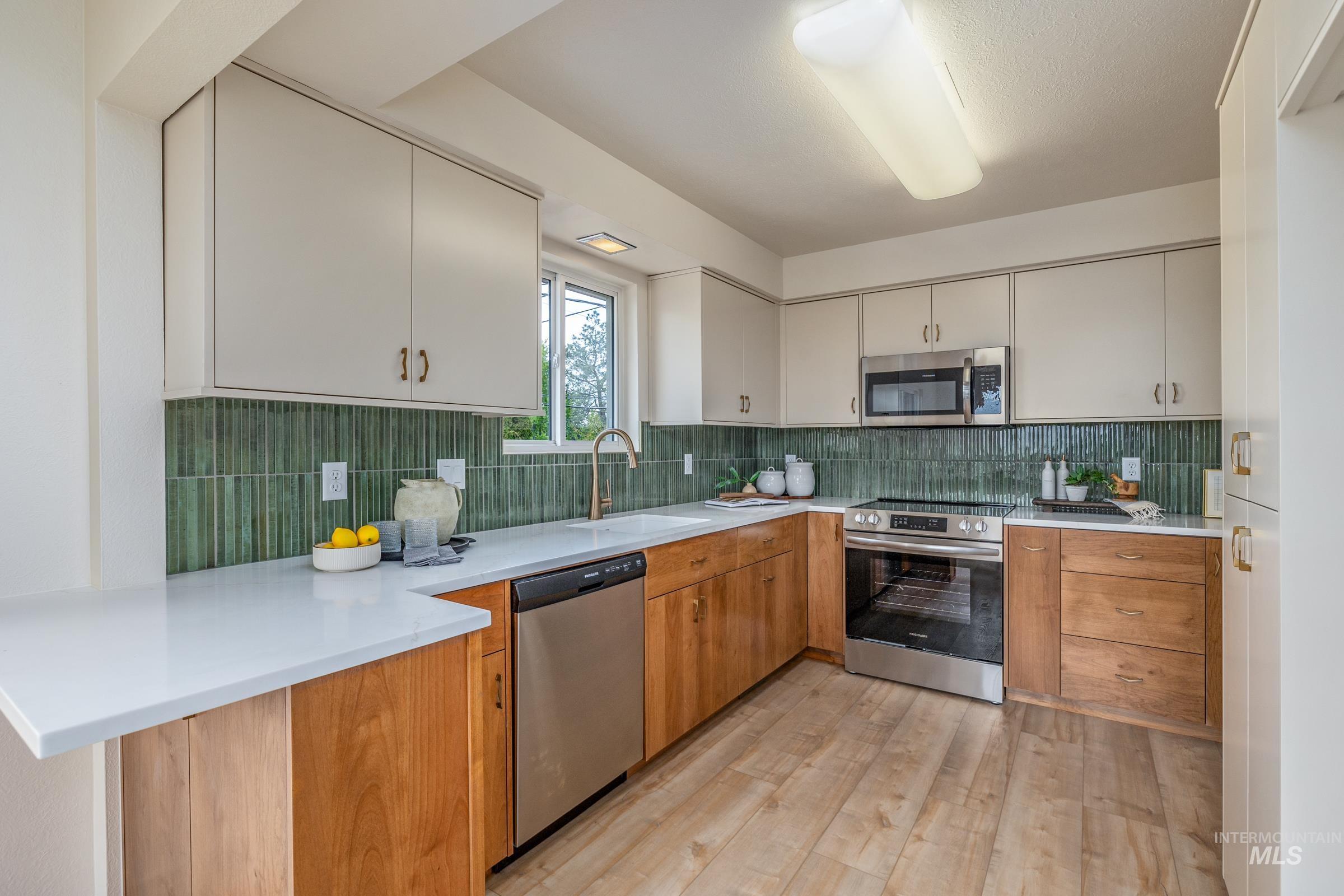 7013 W Rosewood Dr, Boise, Idaho 83709, 3 Bedrooms, 2 Bathrooms, Residential For Sale, Price $599,900, 98982921