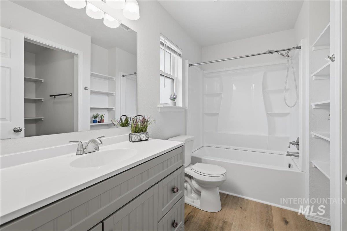 76 S Chase St, Nampa, Idaho 83687, 3 Bedrooms, 2 Bathrooms, Residential For Sale, Price $350,000, 98982922