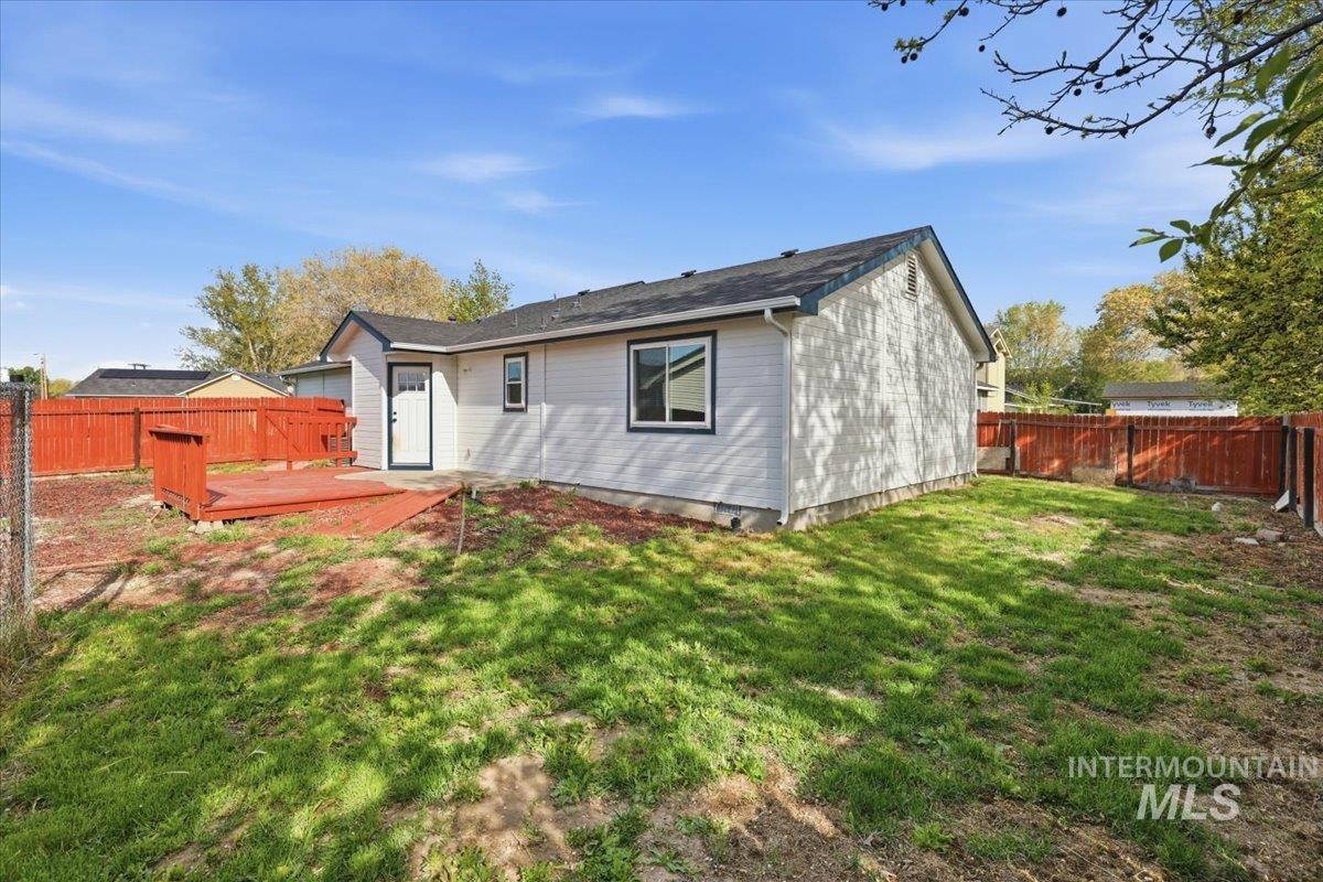 76 S Chase St, Nampa, Idaho 83687, 3 Bedrooms, 2 Bathrooms, Residential For Sale, Price $350,000, 98982922