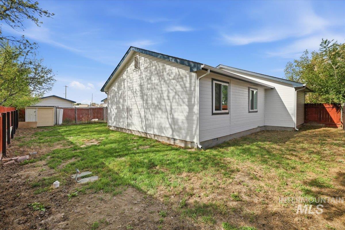 76 S Chase St, Nampa, Idaho 83687, 3 Bedrooms, 2 Bathrooms, Residential For Sale, Price $350,000, 98982922