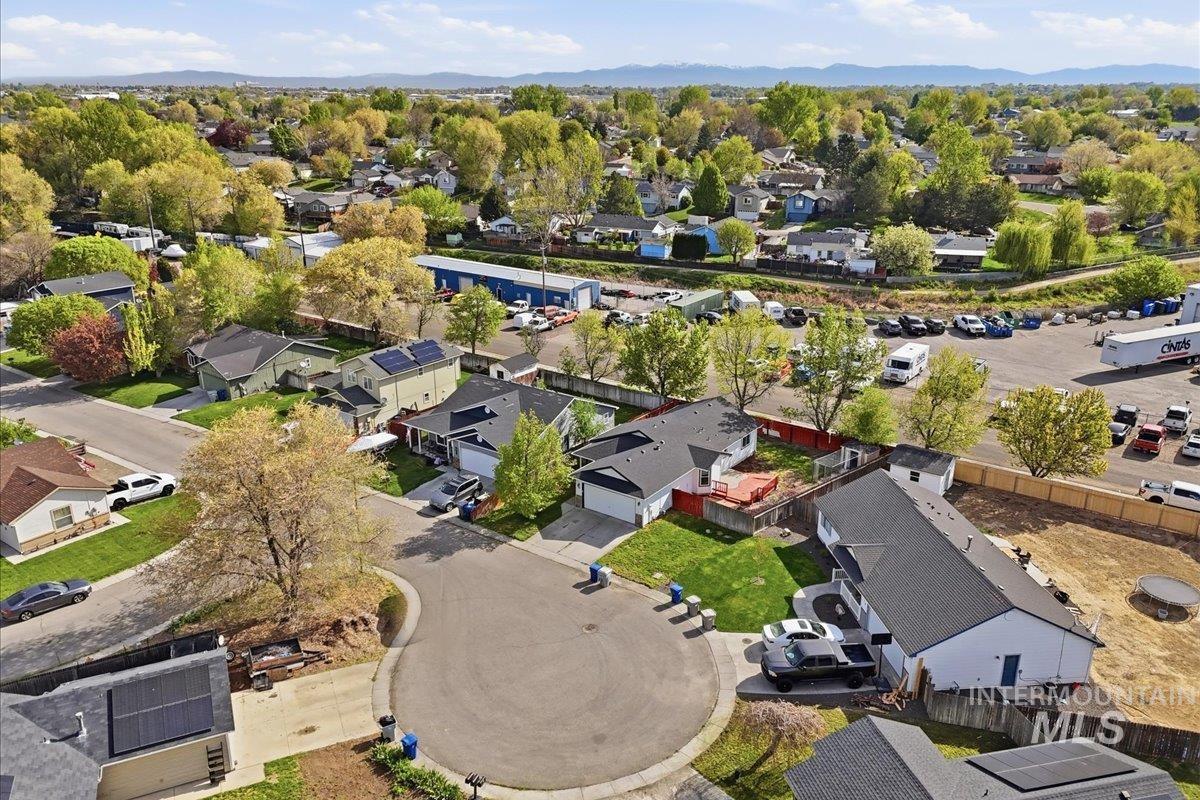 76 S Chase St, Nampa, Idaho 83687, 3 Bedrooms, 2 Bathrooms, Residential For Sale, Price $350,000, 98982922