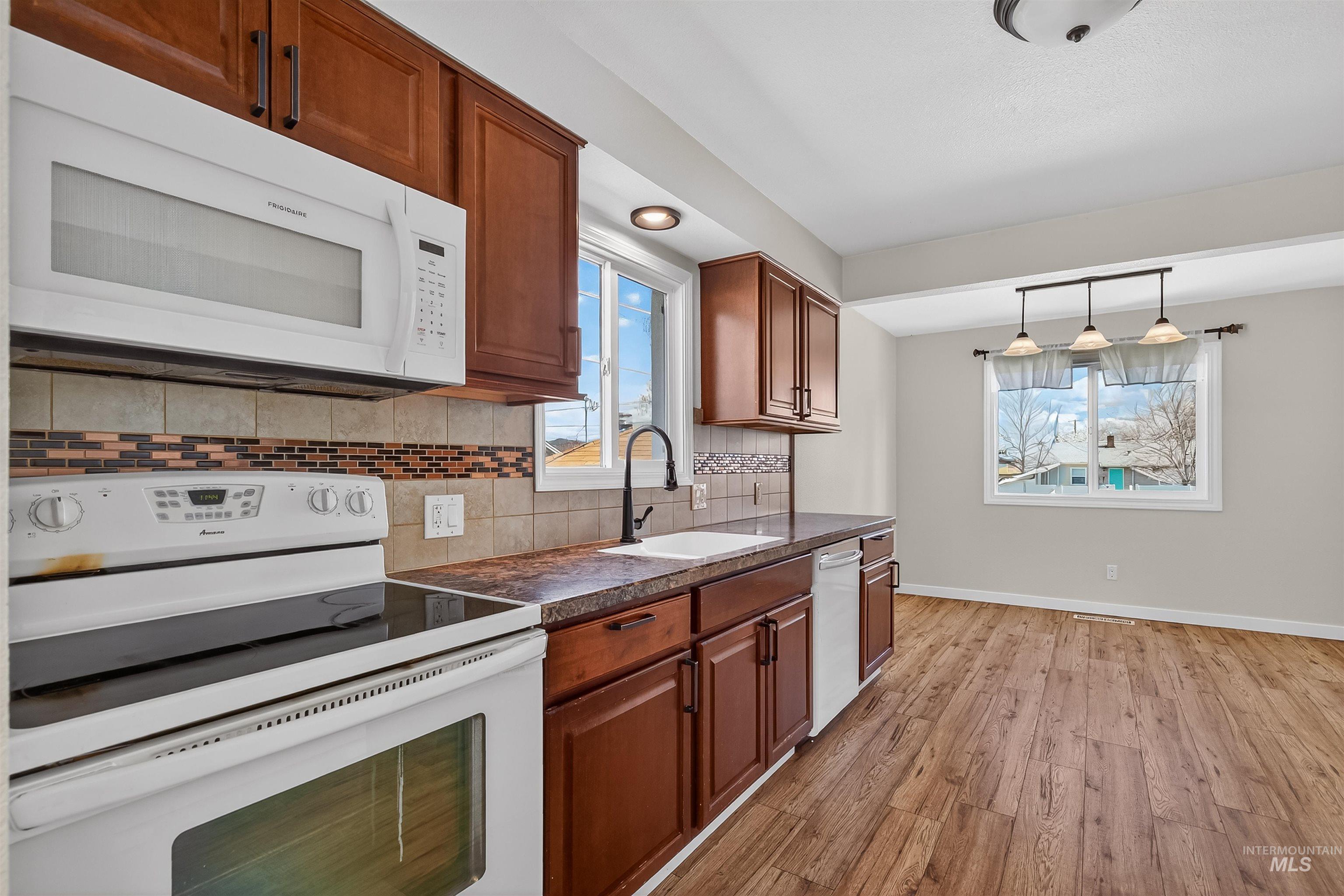 1519 17th St, Lewiston, Idaho 83501, 4 Bedrooms, 2 Bathrooms, Residential For Sale, Price $349,000, 98982923