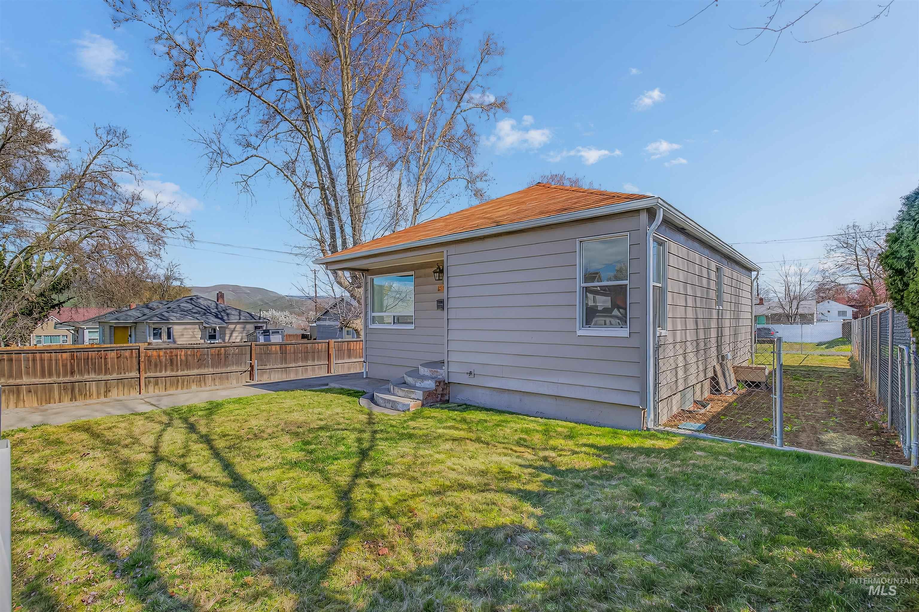 1519 17th St, Lewiston, Idaho 83501, 4 Bedrooms, 2 Bathrooms, Residential For Sale, Price $349,000, 98982923