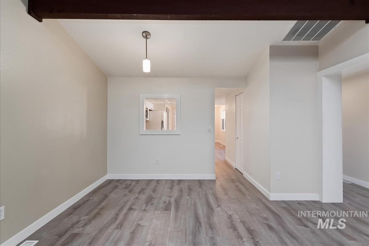 968 N Camelot Dr, Boise, Idaho 83704, 3 Bedrooms, 2 Bathrooms, Residential For Sale, Price $381,000, 98982929