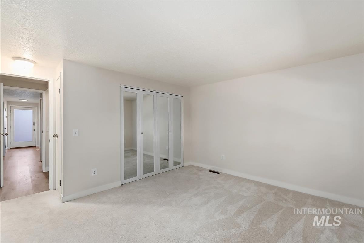 968 N Camelot Dr, Boise, Idaho 83704, 3 Bedrooms, 2 Bathrooms, Residential For Sale, Price $381,000, 98982929