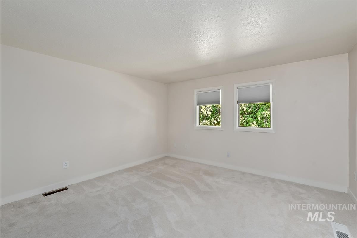 968 N Camelot Dr, Boise, Idaho 83704, 3 Bedrooms, 2 Bathrooms, Residential For Sale, Price $381,000, 98982929