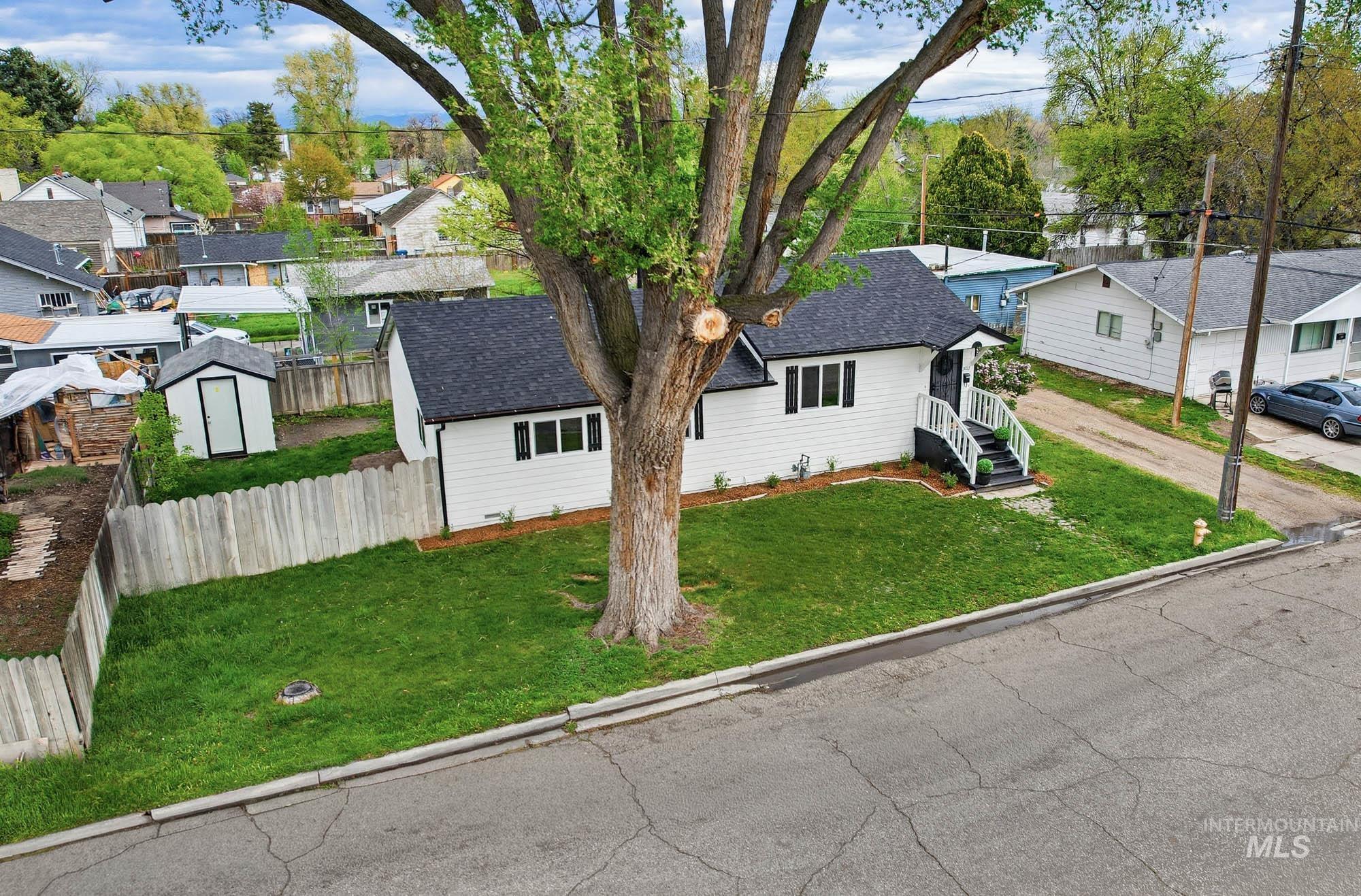 1912 5th St South, Nampa, Idaho 83651, 3 Bedrooms, 2 Bathrooms, Residential For Sale, Price $315,000,MLS 98982930