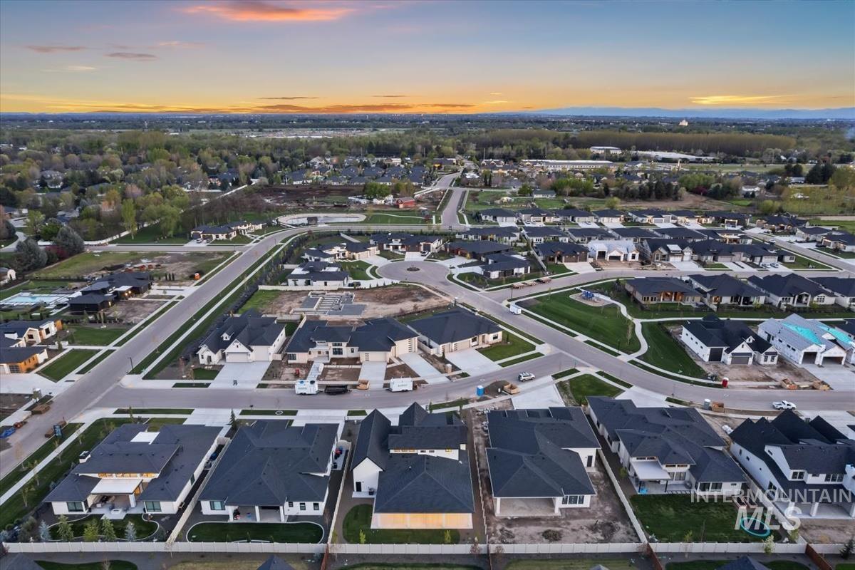 3366 W Golden Barrel St., Eagle, Idaho 83616, 4 Bedrooms, 3.5 Bathrooms, Residential For Sale, Price $1,290,000,MLS 98982931