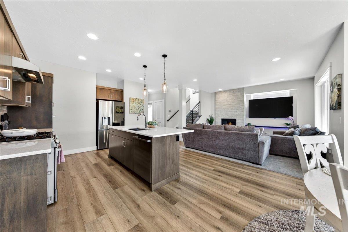 18329 Arch Haven Way, Nampa, Idaho 83687, 5 Bedrooms, 2.5 Bathrooms, Residential For Sale, Price $529,900,MLS 98982933