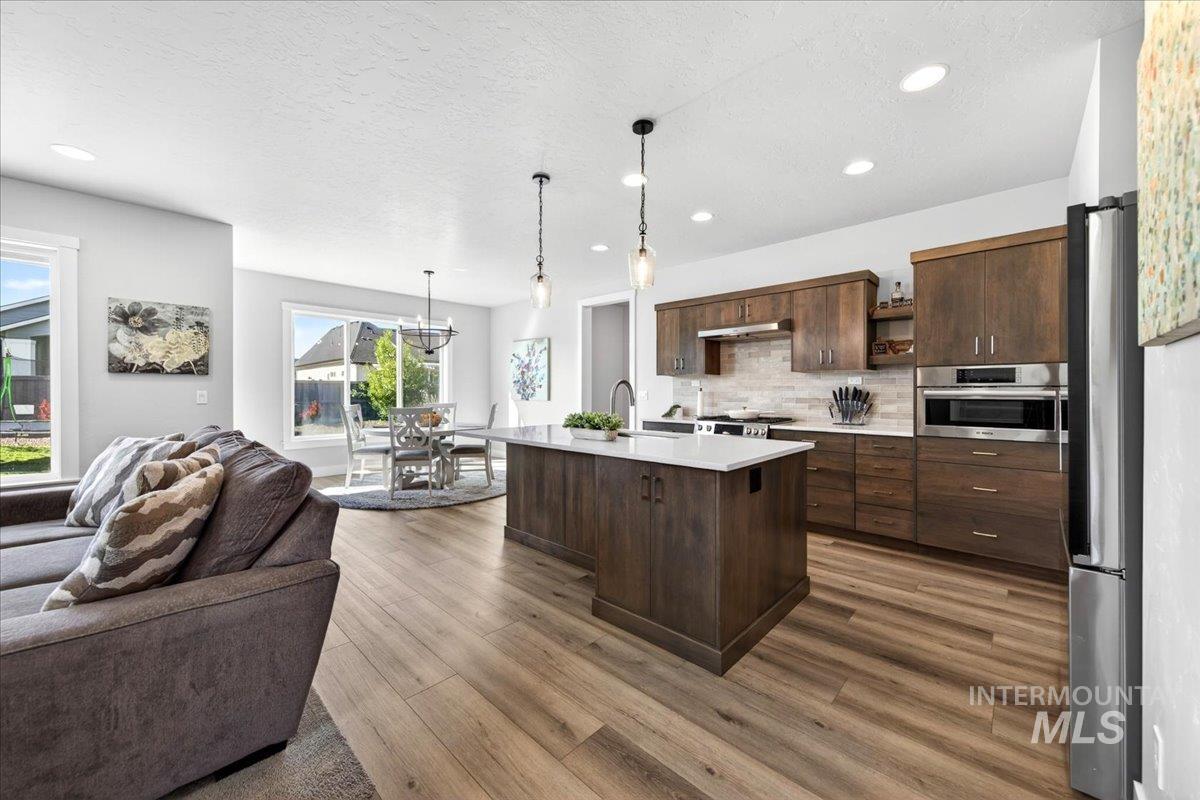18329 Arch Haven Way, Nampa, Idaho 83687, 5 Bedrooms, 2.5 Bathrooms, Residential For Sale, Price $529,900,MLS 98982933