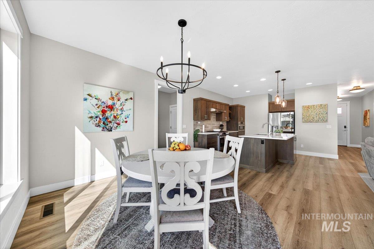18329 Arch Haven Way, Nampa, Idaho 83687, 5 Bedrooms, 2.5 Bathrooms, Residential For Sale, Price $529,900,MLS 98982933