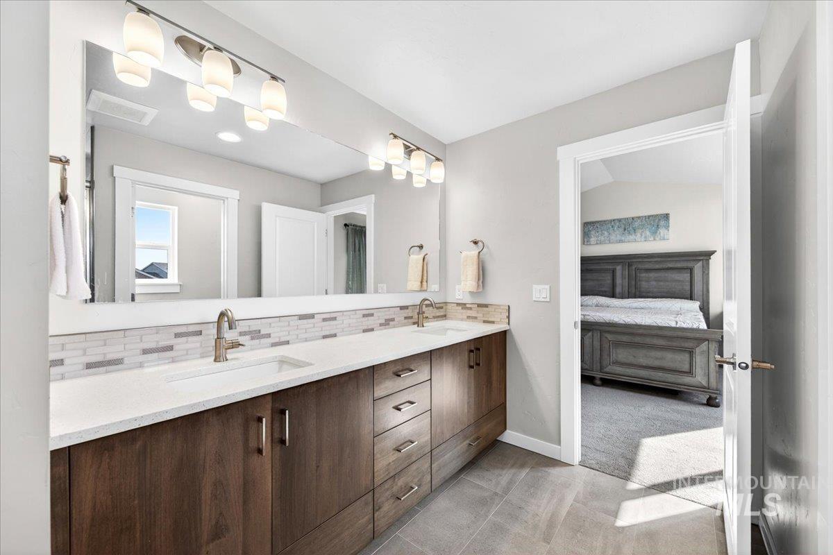 18329 Arch Haven Way, Nampa, Idaho 83687, 5 Bedrooms, 2.5 Bathrooms, Residential For Sale, Price $529,900,MLS 98982933