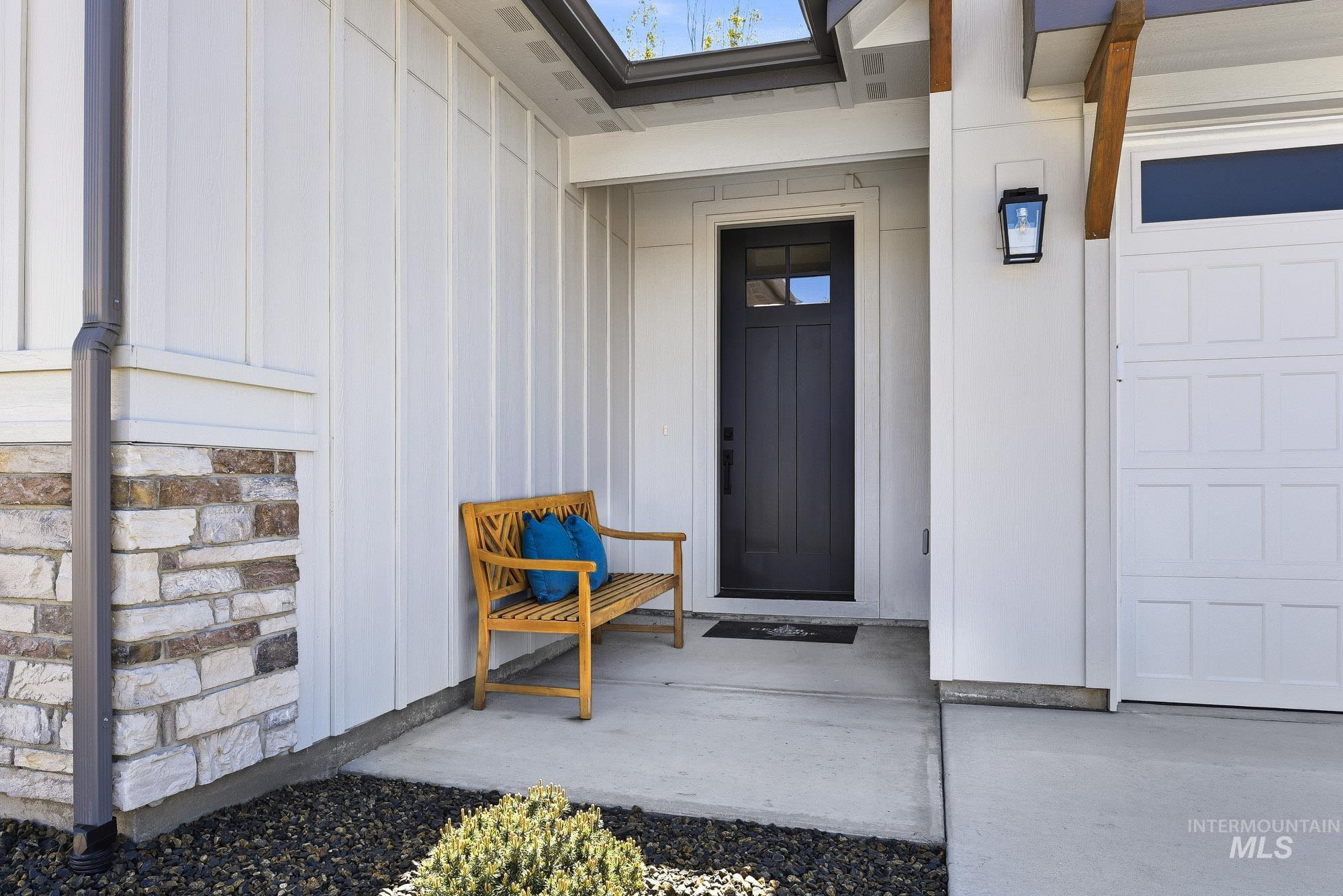 9685 W Snow Wolf Ln, Star, Idaho 83669, 4 Bedrooms, 2.5 Bathrooms, Residential For Sale, Price $669,900,MLS 98982934