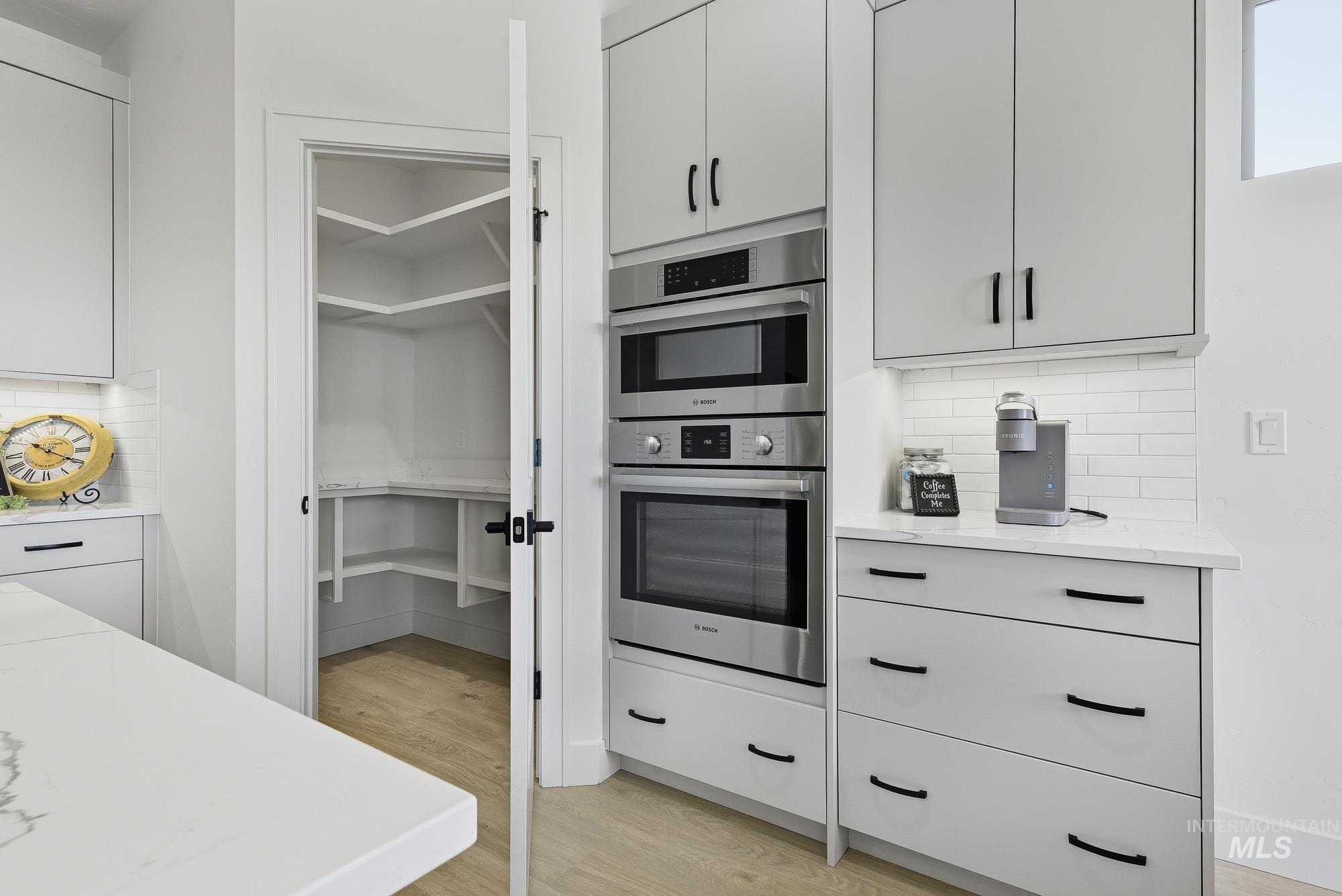 9685 W Snow Wolf Ln, Star, Idaho 83669, 4 Bedrooms, 2.5 Bathrooms, Residential For Sale, Price $669,900,MLS 98982934