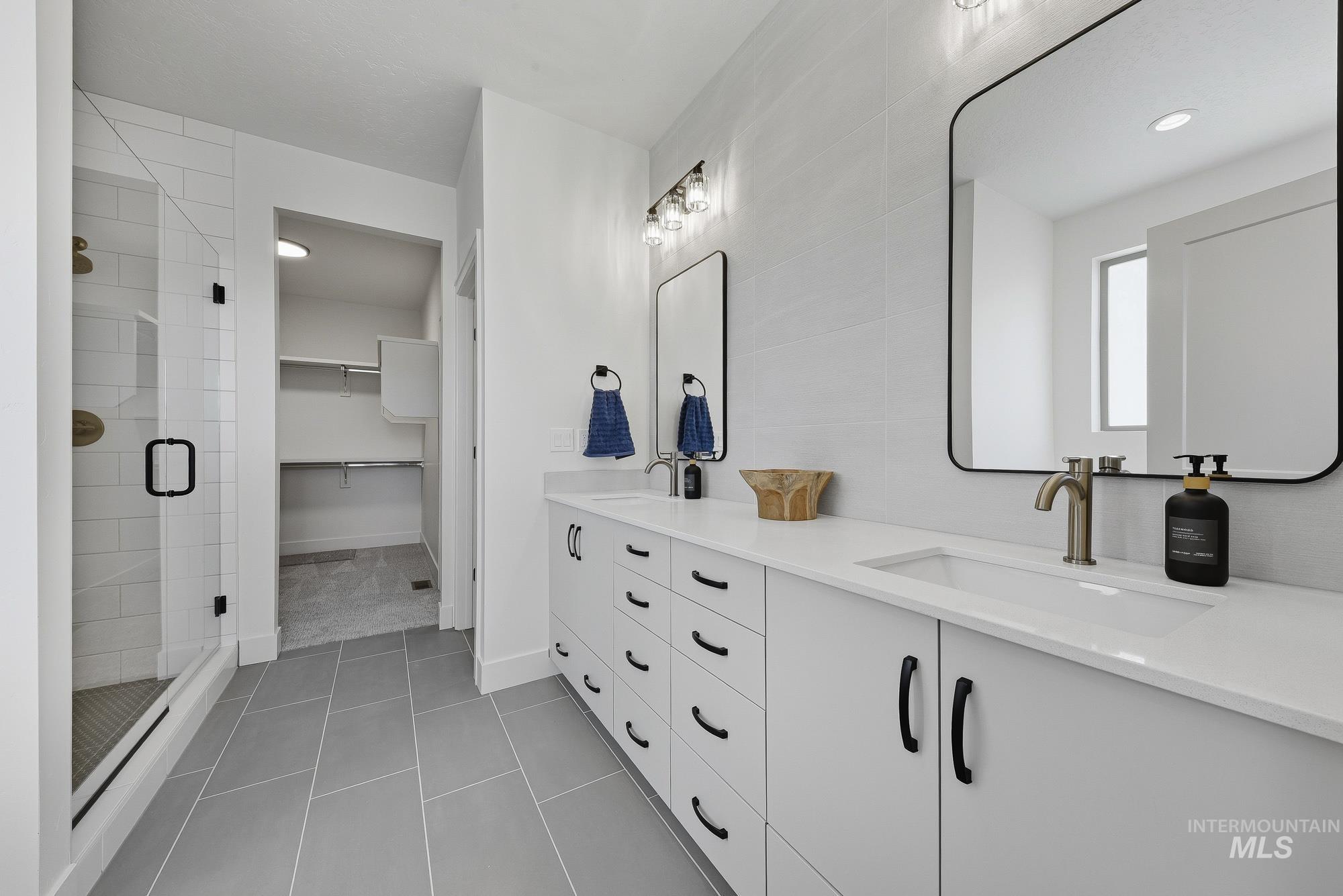 9685 W Snow Wolf Ln, Star, Idaho 83669, 4 Bedrooms, 2.5 Bathrooms, Residential For Sale, Price $669,900,MLS 98982934