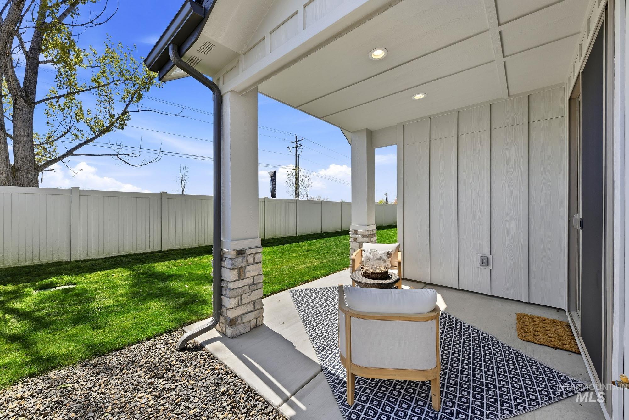 9685 W Snow Wolf Ln, Star, Idaho 83669, 4 Bedrooms, 2.5 Bathrooms, Residential For Sale, Price $669,900,MLS 98982934