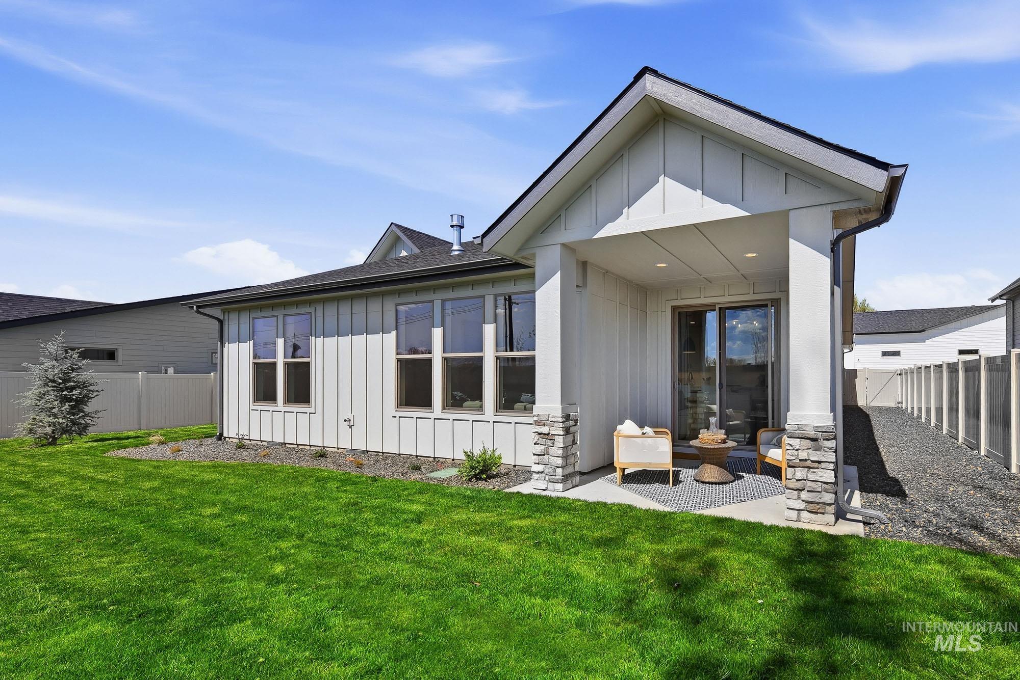 9685 W Snow Wolf Ln, Star, Idaho 83669, 4 Bedrooms, 2.5 Bathrooms, Residential For Sale, Price $669,900,MLS 98982934