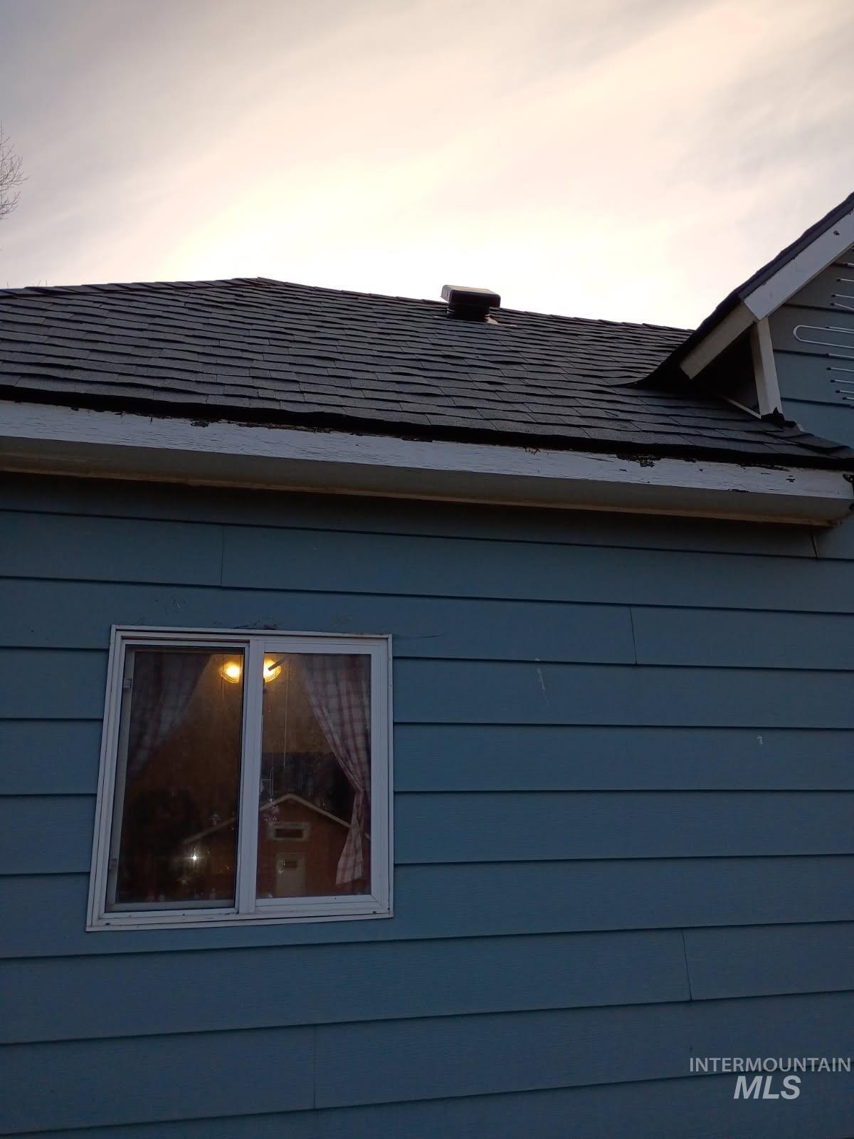 128 9th Ave N, Nampa, Idaho 83687, 2 Bedrooms, 1 Bathroom, Residential Income For Sale, Price $269,900,MLS 98982939