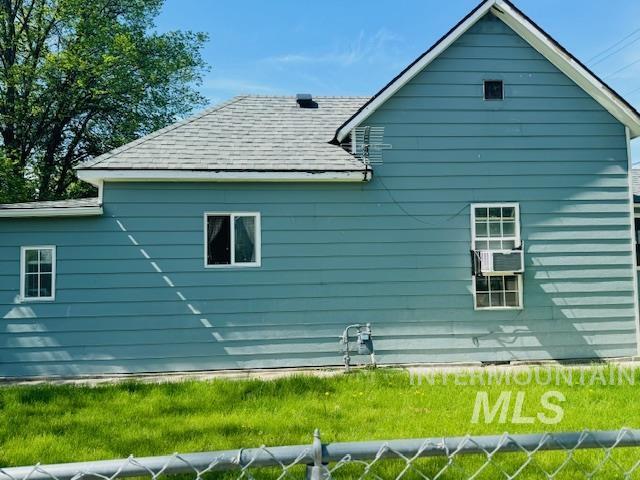 128 9th Ave N, Nampa, Idaho 83687, 2 Bedrooms, 1 Bathroom, Residential Income For Sale, Price $249,900,MLS 98982939