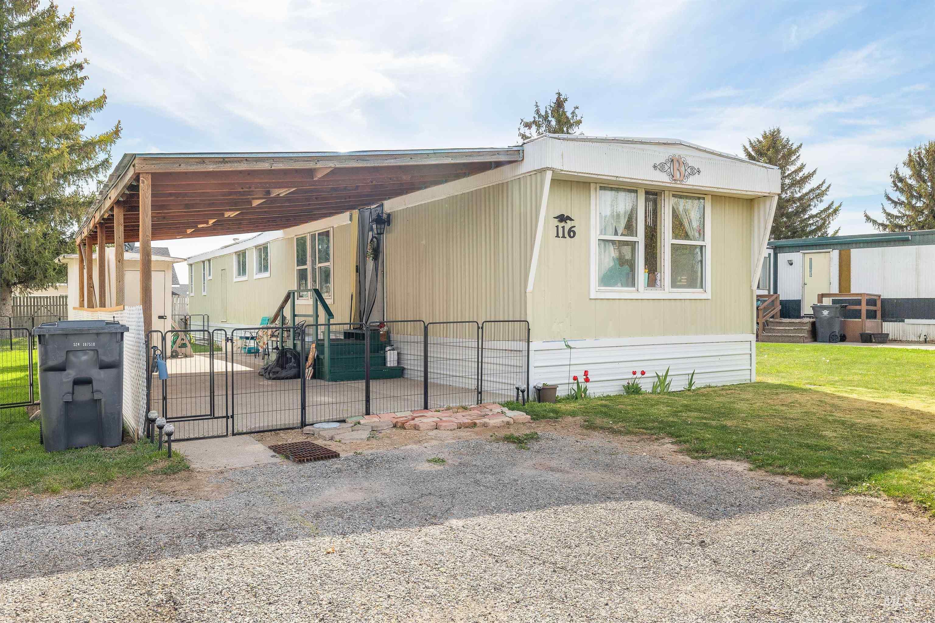 198 South Hills Rd #116, Twin Falls, Idaho 83301, 3 Bedrooms, 1 Bathroom, Residential For Sale, Price $70,000,MLS 98982943